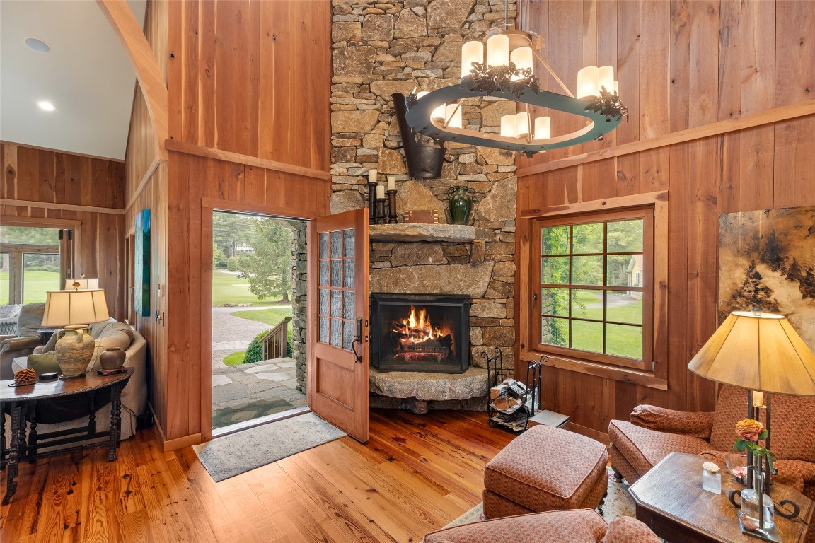 346 Hummingbird Lane