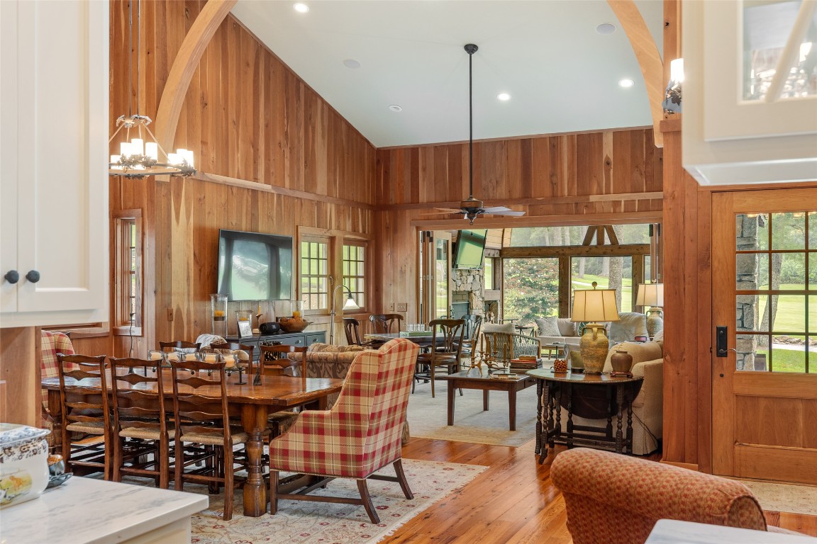 346 Hummingbird Lane