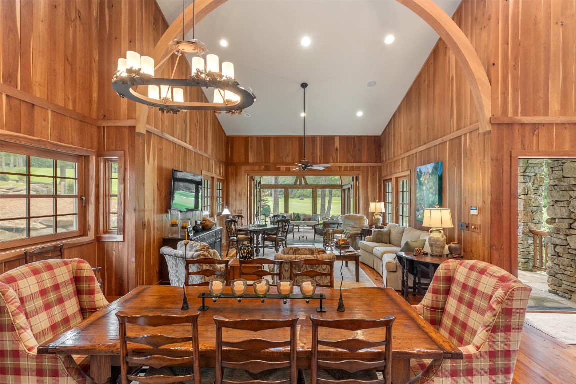 346 Hummingbird Lane