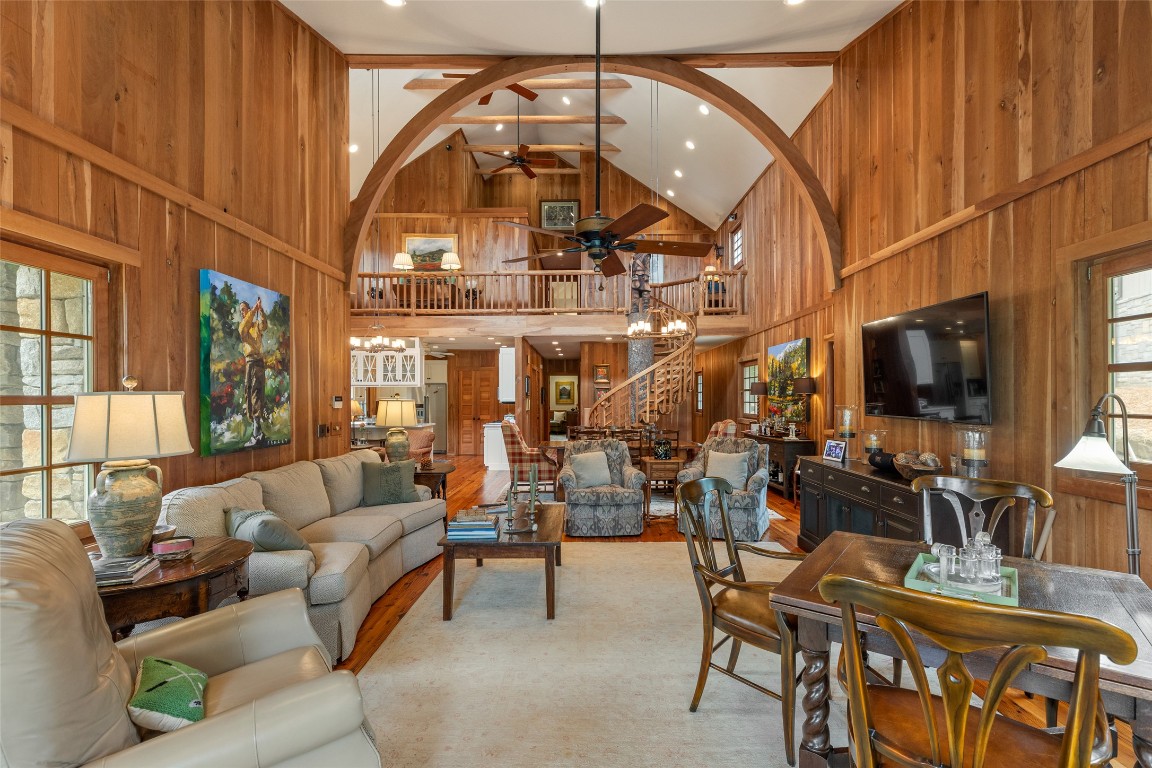 346 Hummingbird Lane