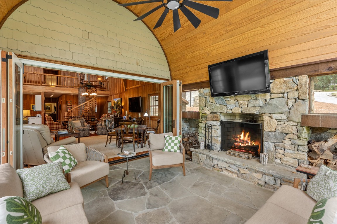 346 Hummingbird Lane