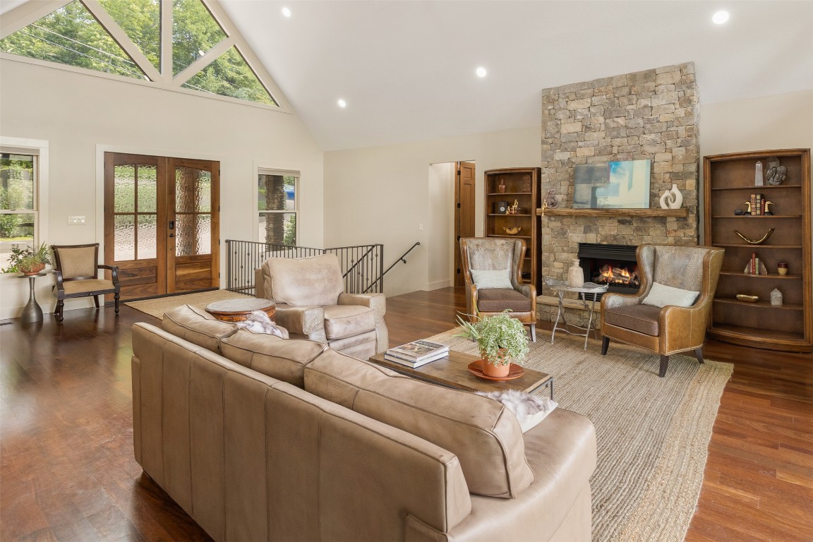 451 Country Club Drive