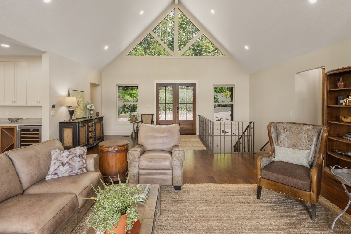 451 Country Club Drive