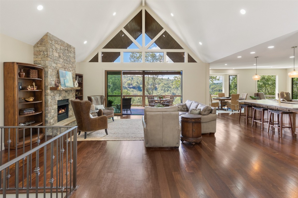 451 Country Club Drive