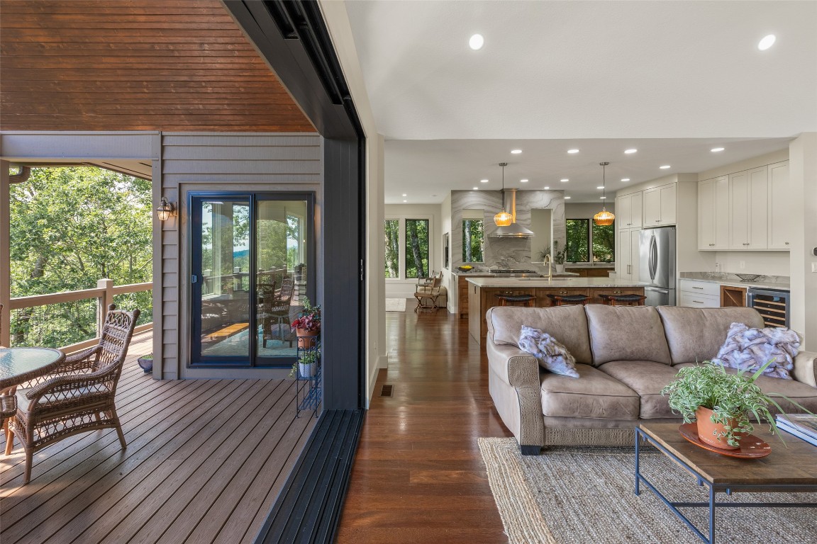 451 Country Club Drive