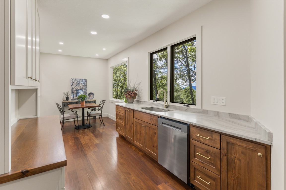 451 Country Club Drive