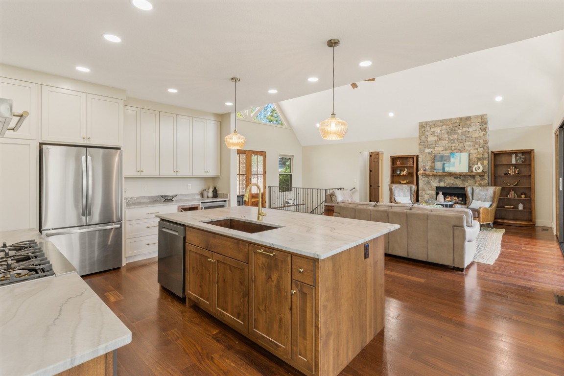 451 Country Club Drive