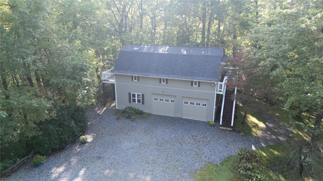 384 Kettle Creek Road