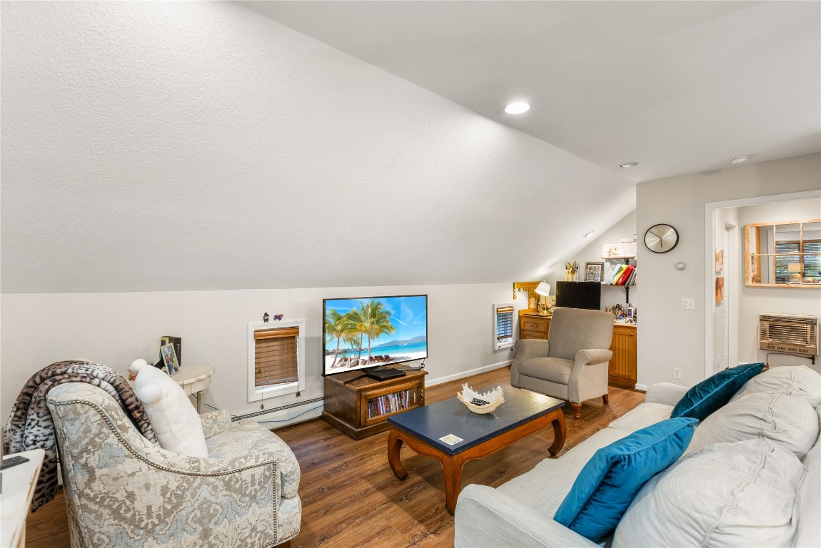 384 Kettle Creek Road