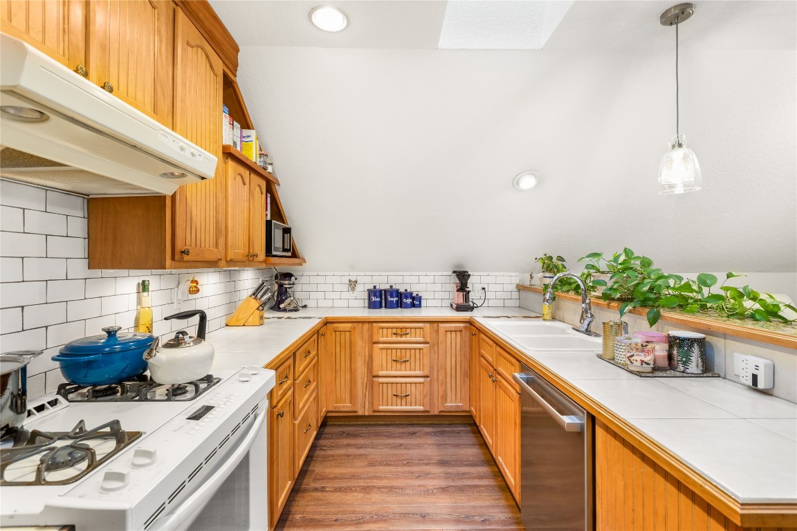 384 Kettle Creek Road