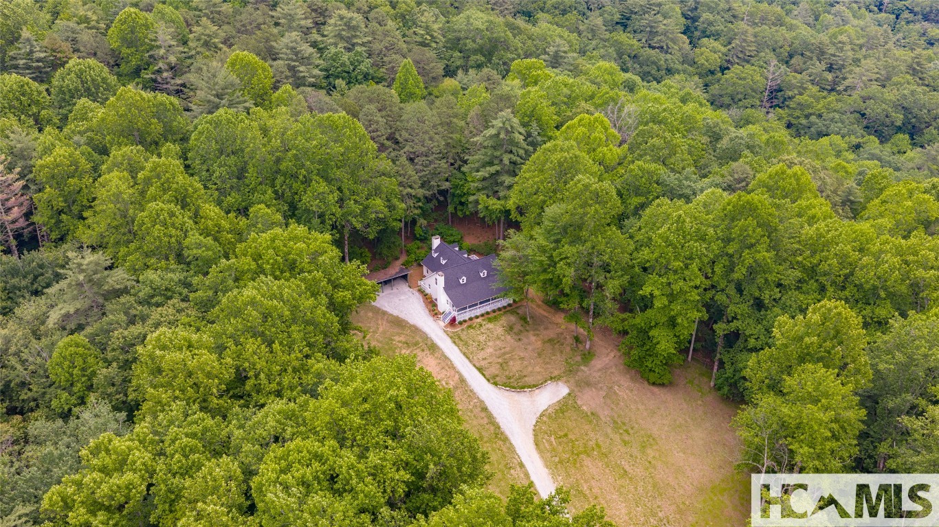 418 Woodpecker Trail