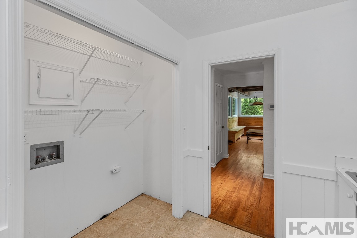 418 Woodpecker Trail