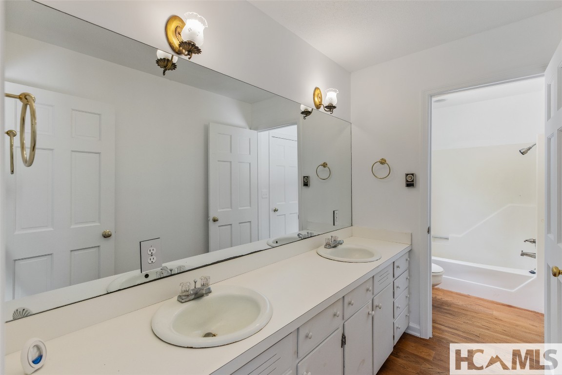 418 Woodpecker Trail