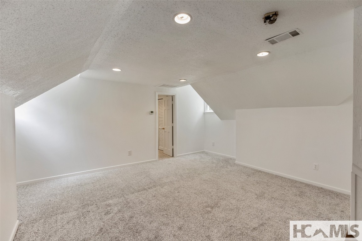 418 Woodpecker Trail