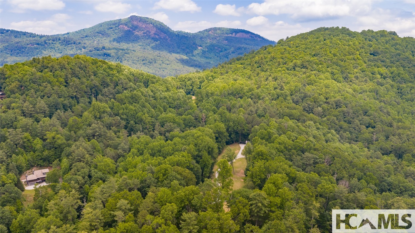 418 Woodpecker Trail