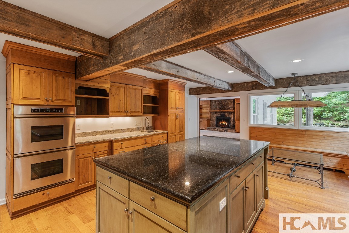 418 Woodpecker Trail