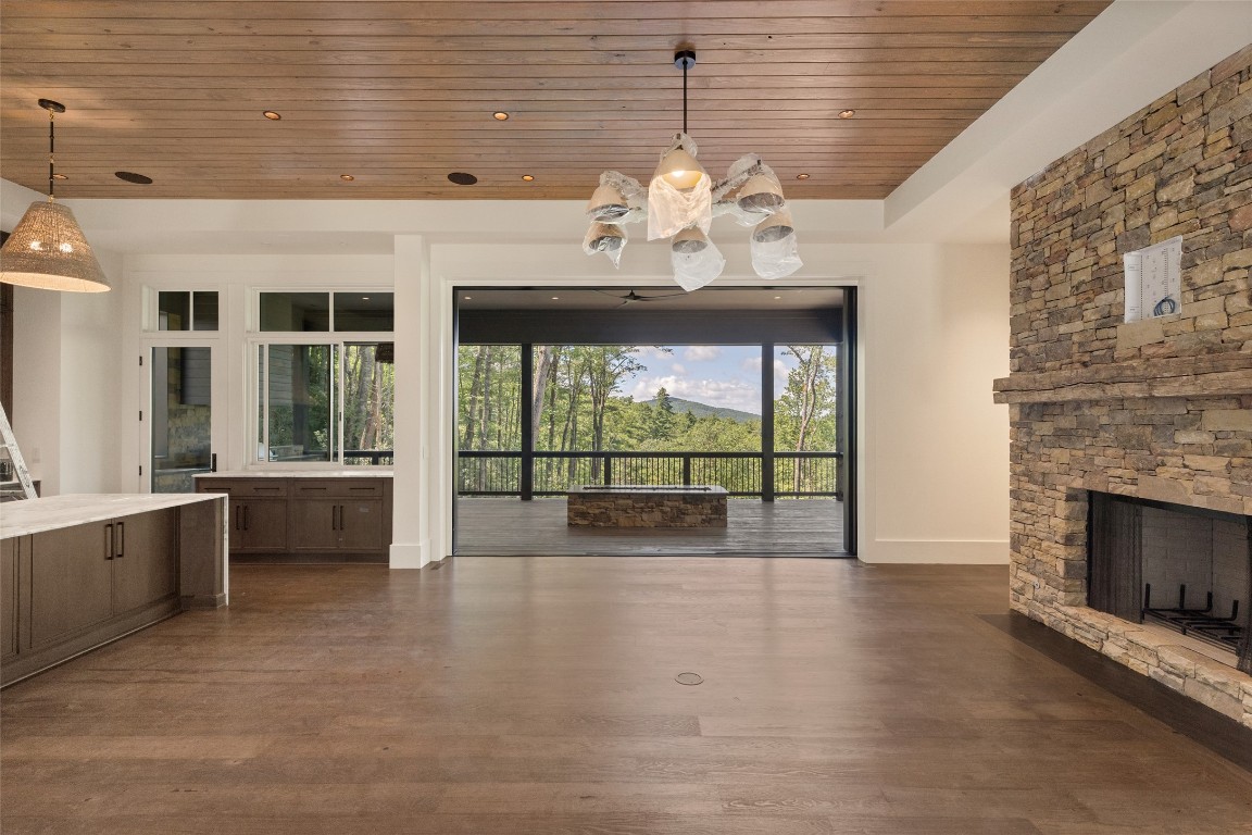 47 Hayes Trail Drive