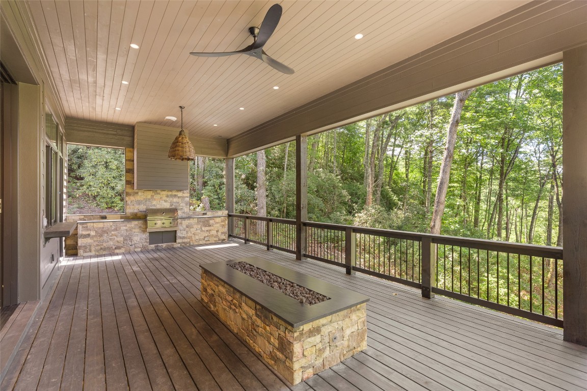 47 Hayes Trail Drive