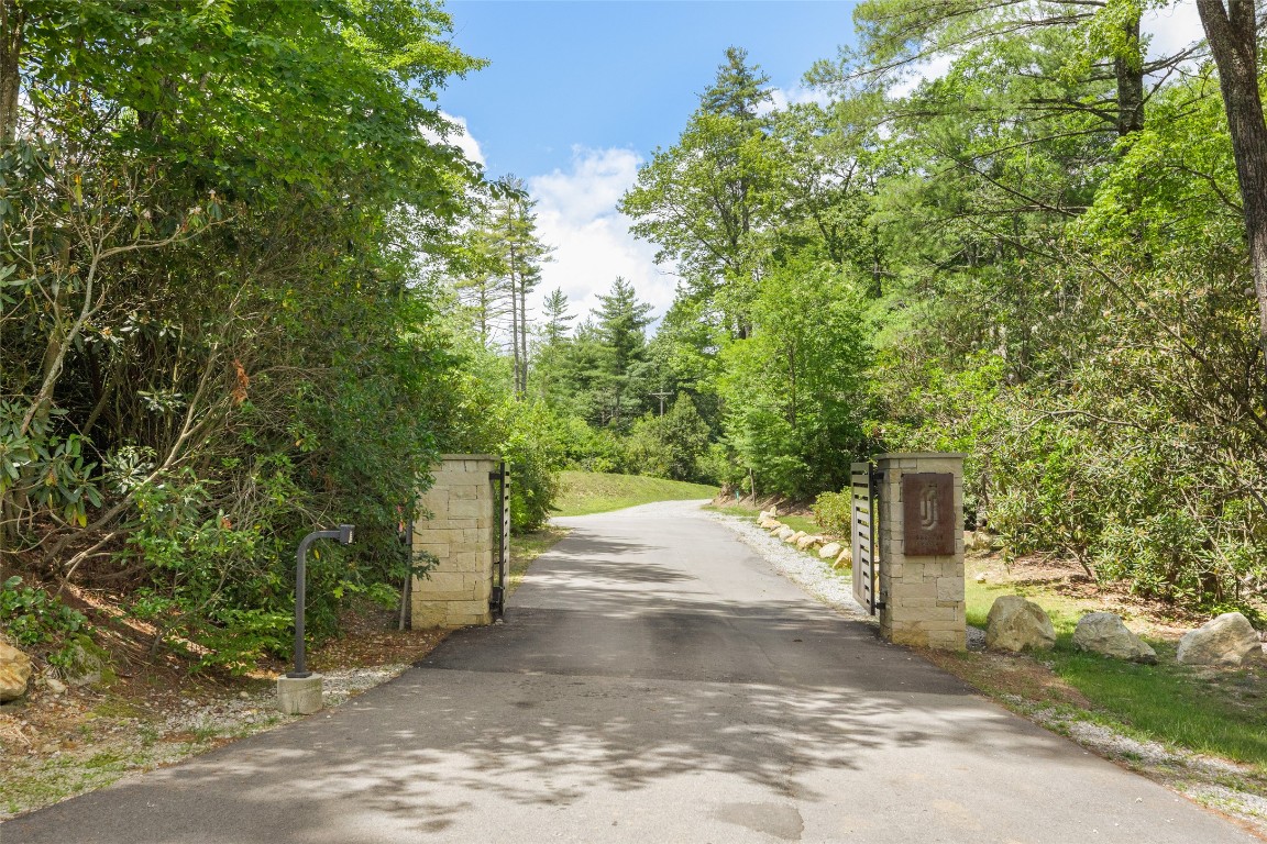 47 Hayes Trail Drive