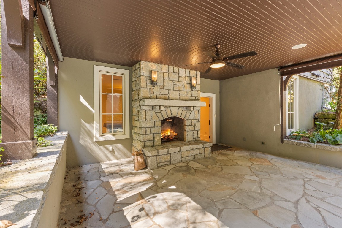 107 Old Edwards Circle