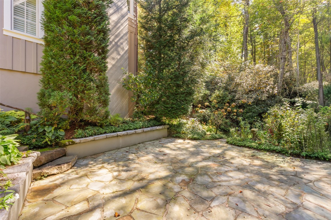 107 Old Edwards Circle