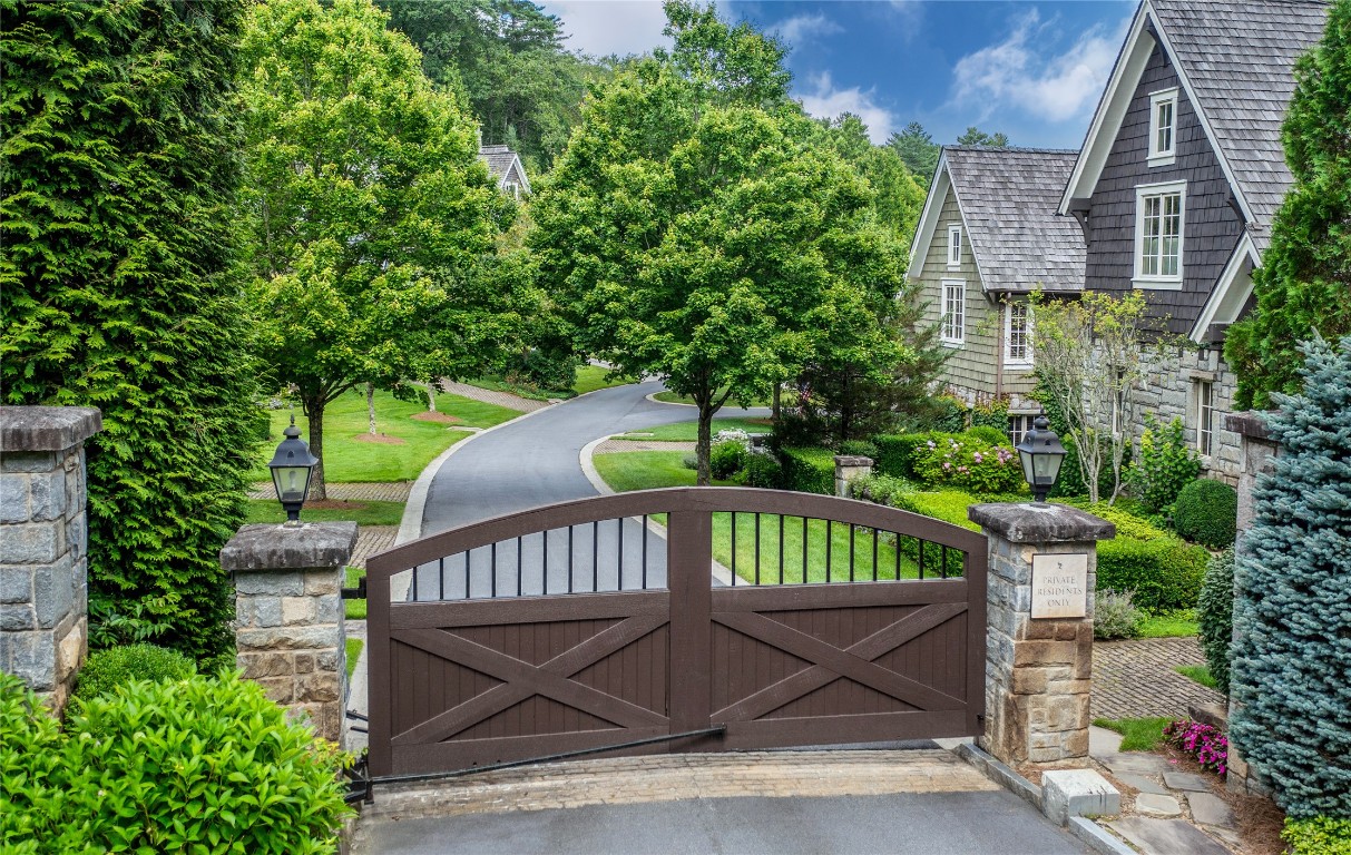 107 Old Edwards Circle