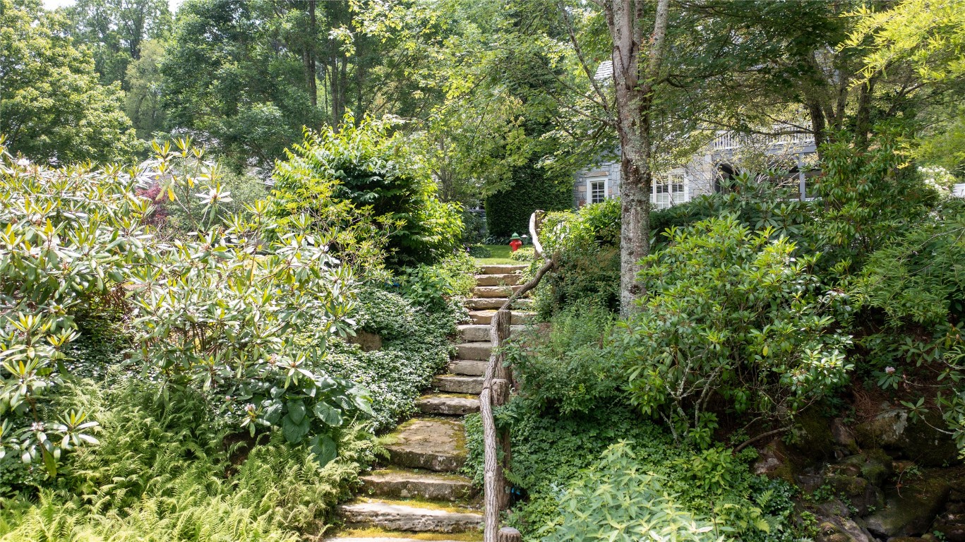 107 Old Edwards Circle