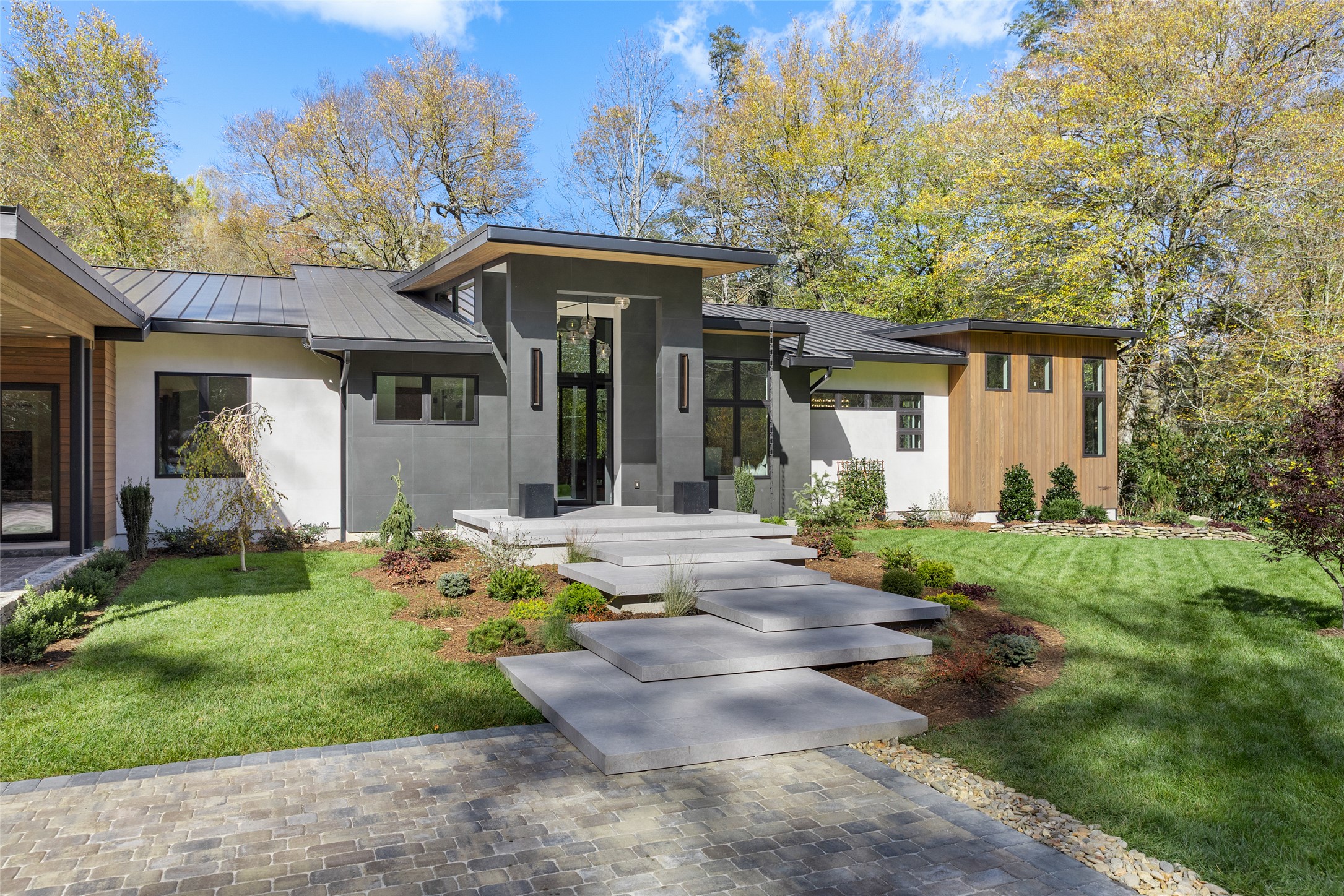 1616 N 4th Street