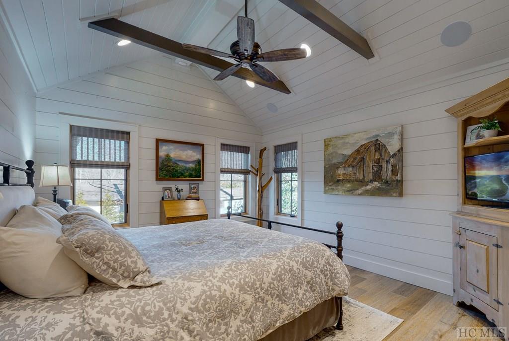 204 Pinecrest Road