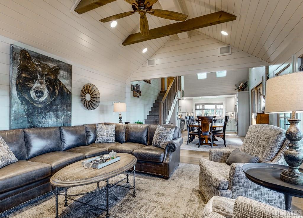 204 Pinecrest Road