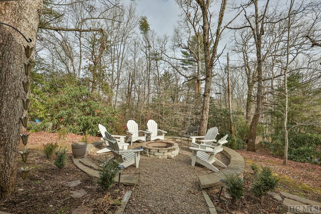 48 Holt Knob Road