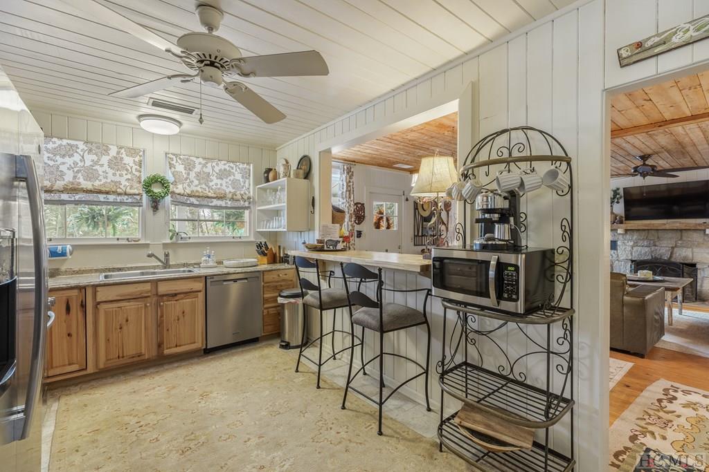 48 Holt Knob Road