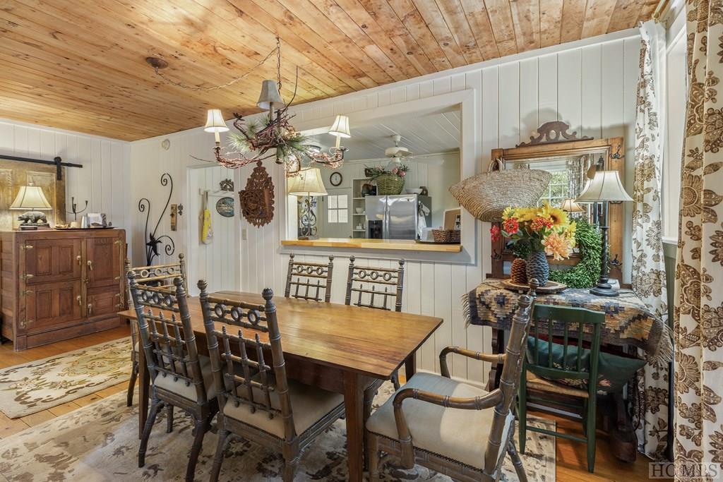 48 Holt Knob Road