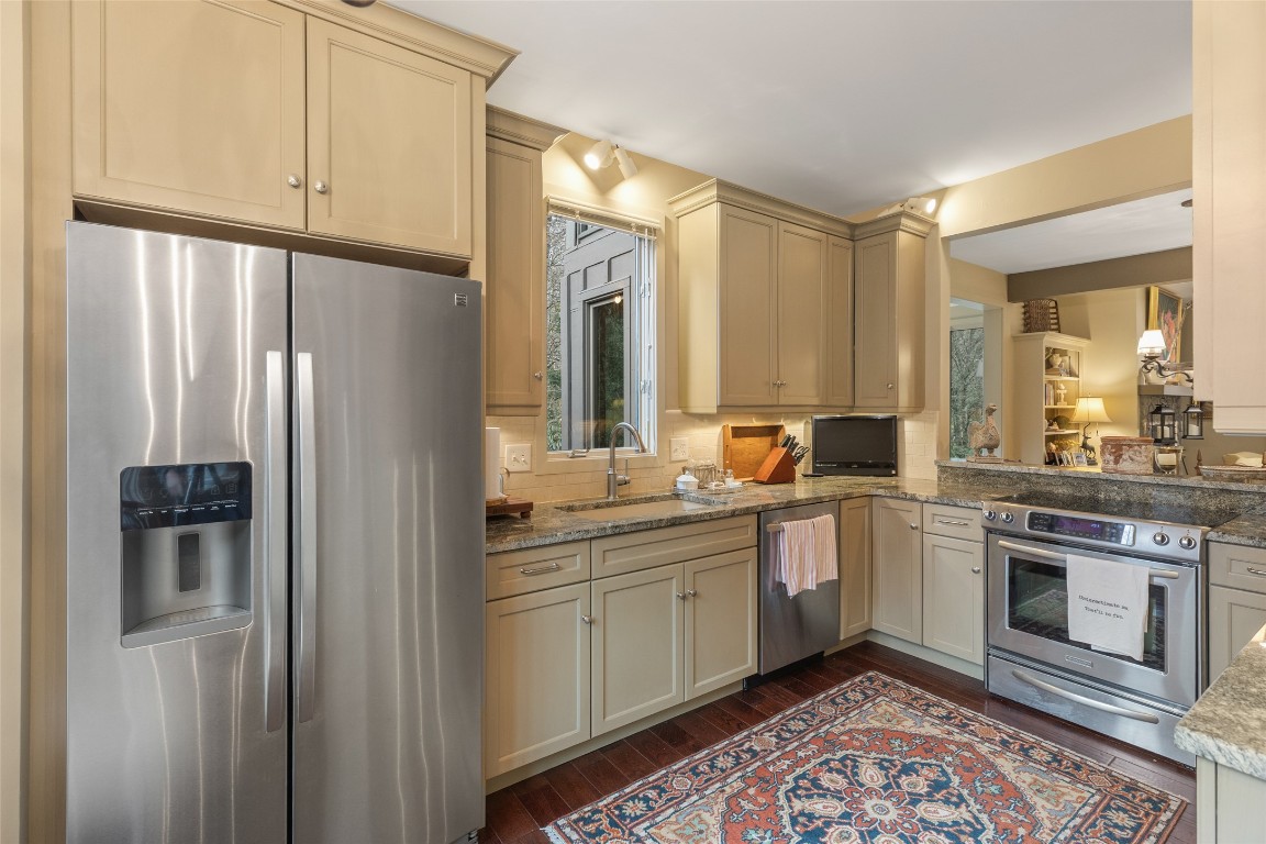 227 Chestnut Cove 6D