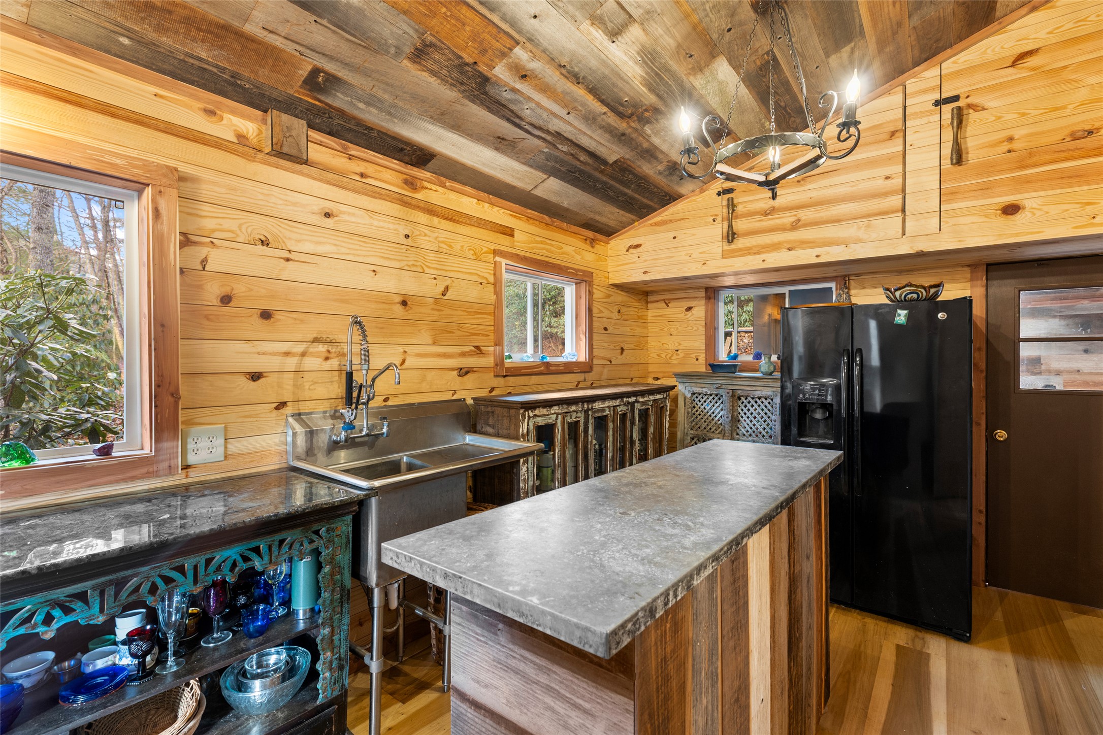 24 Flintlock Road