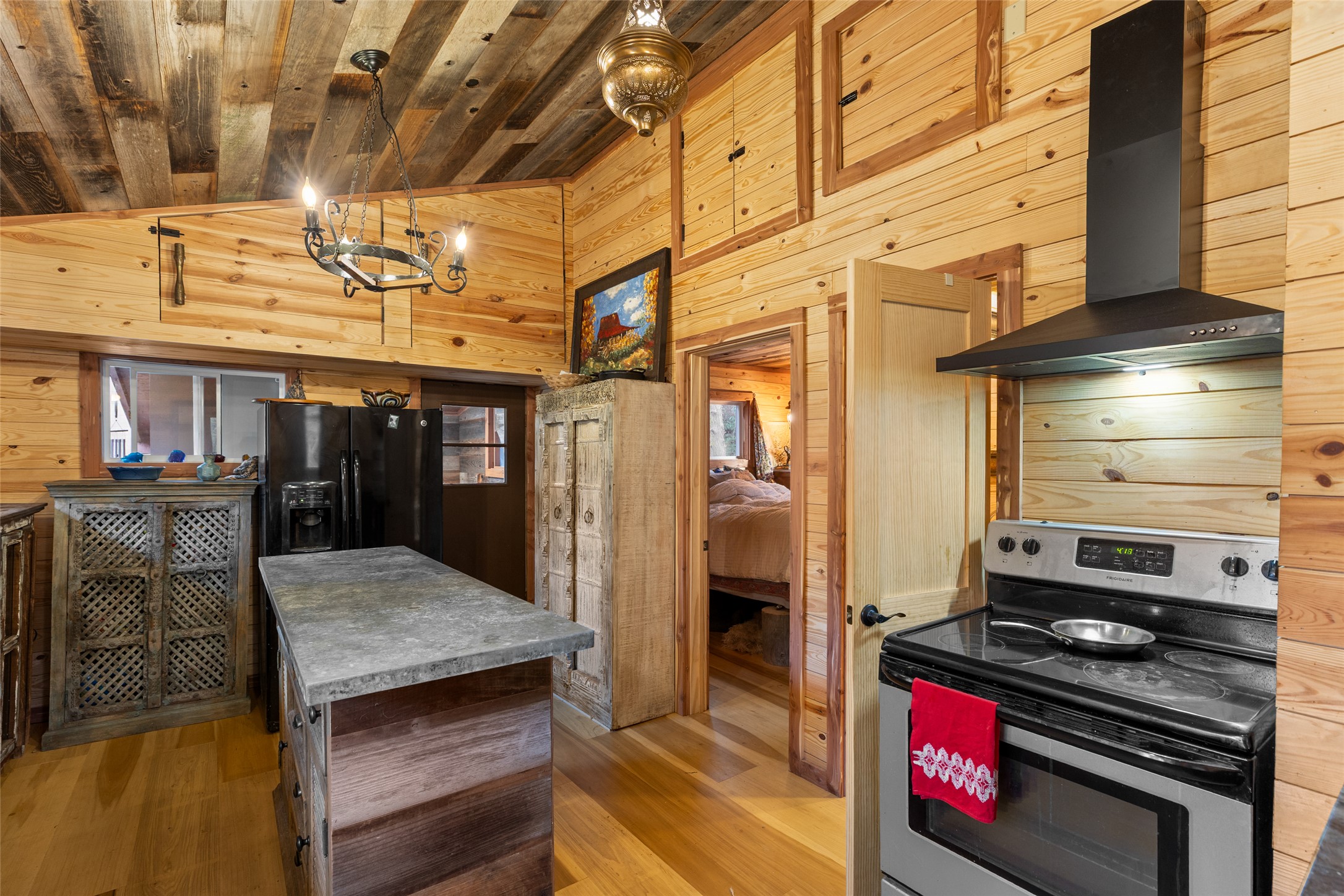 24 Flintlock Road