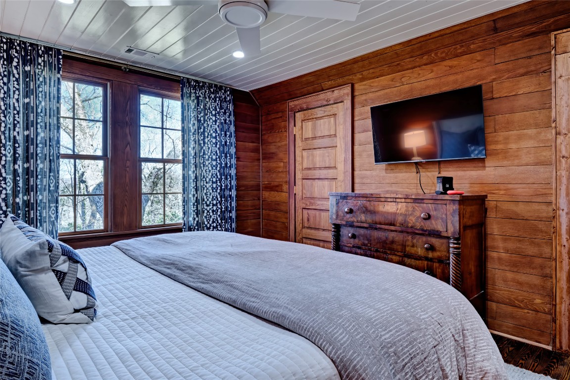 656 Big Bearpen Road