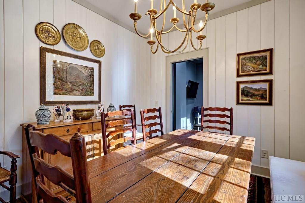 656 Big Bear Pen Road