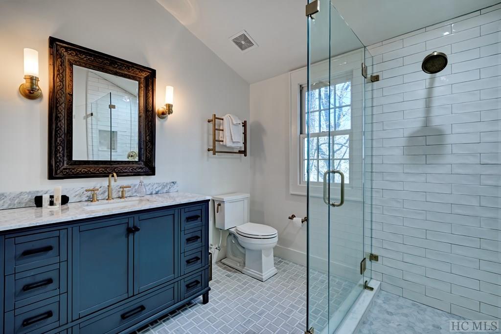 656 Big Bear Pen Road