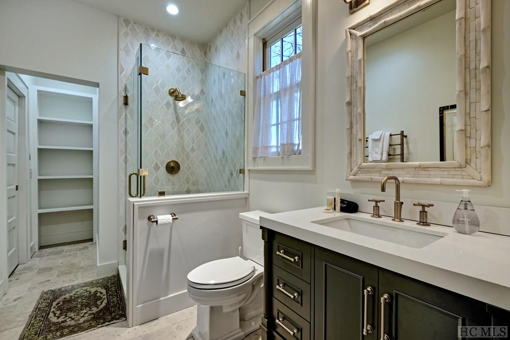 656 Big Bear Pen Road