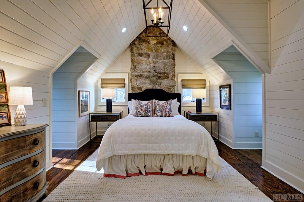 656 Big Bear Pen Road