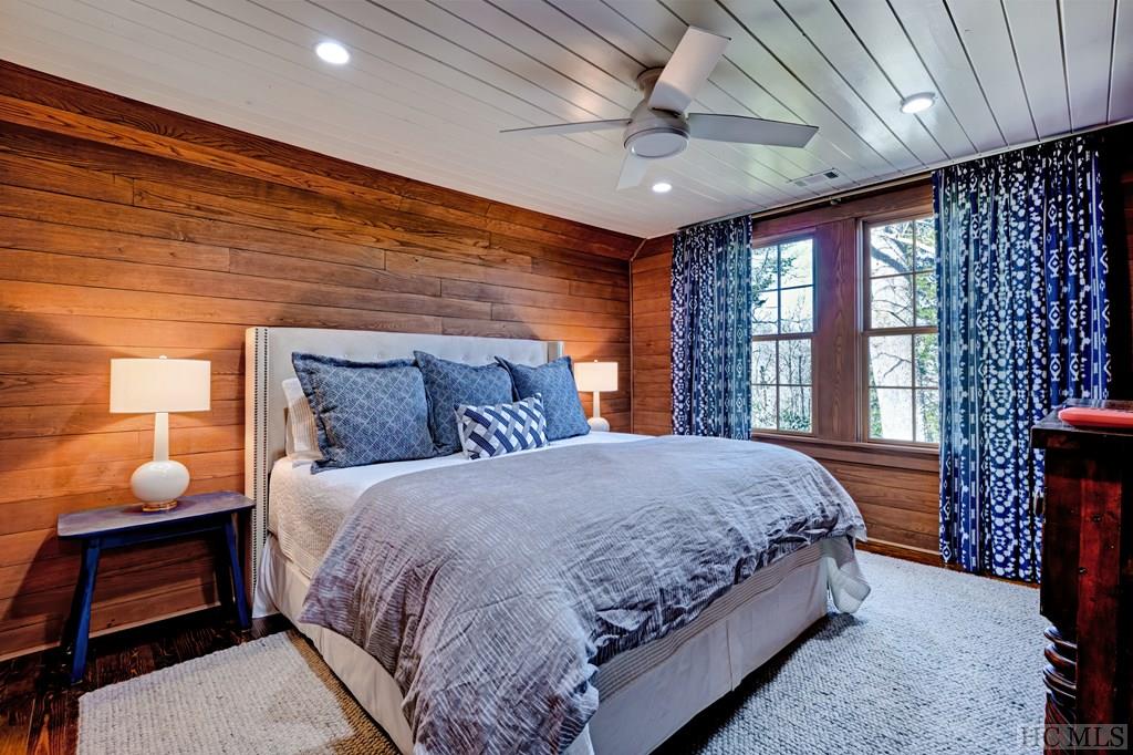 656 Big Bear Pen Road