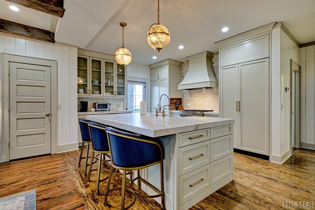 656 Big Bear Pen Road