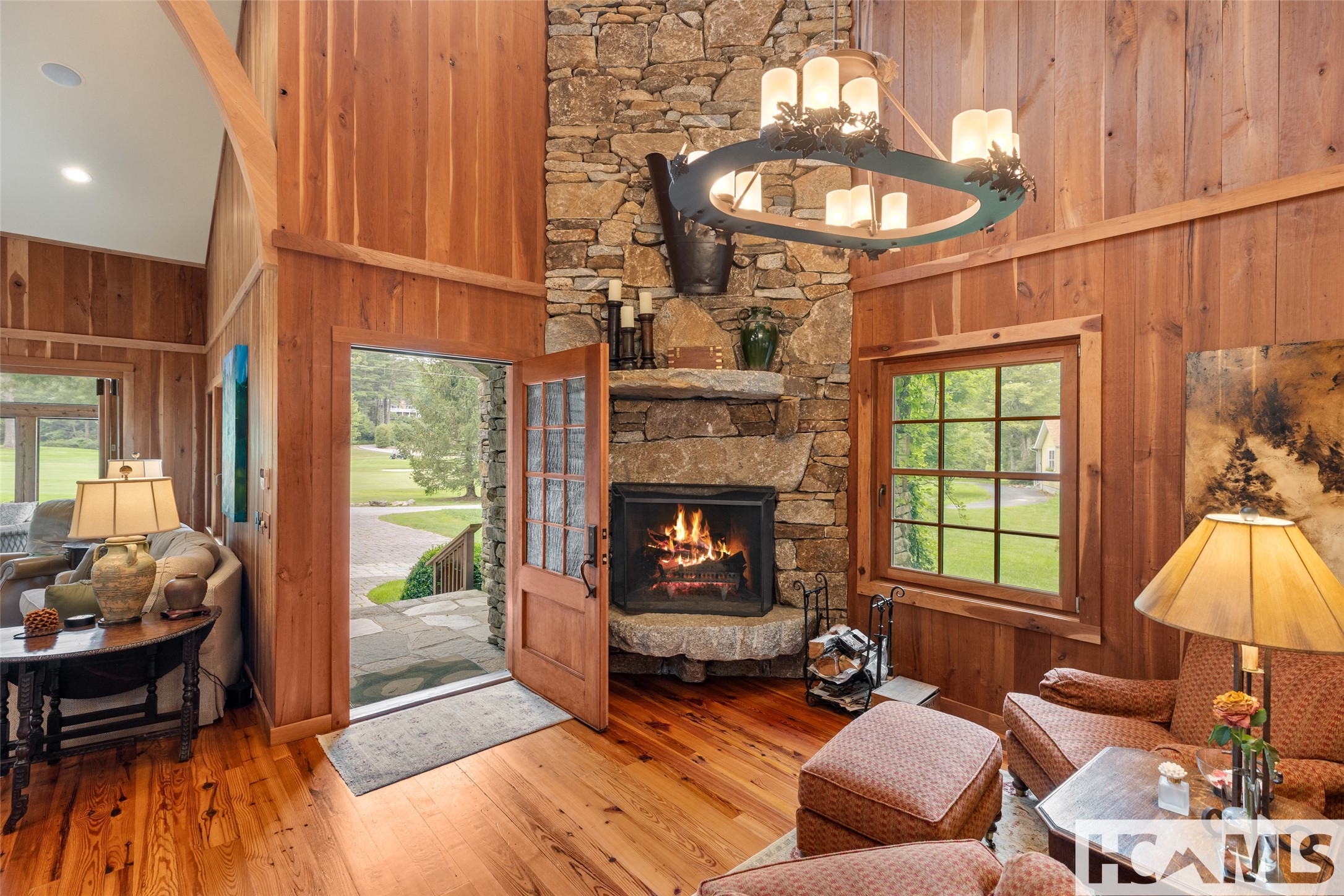 346 Hummingbird Lane