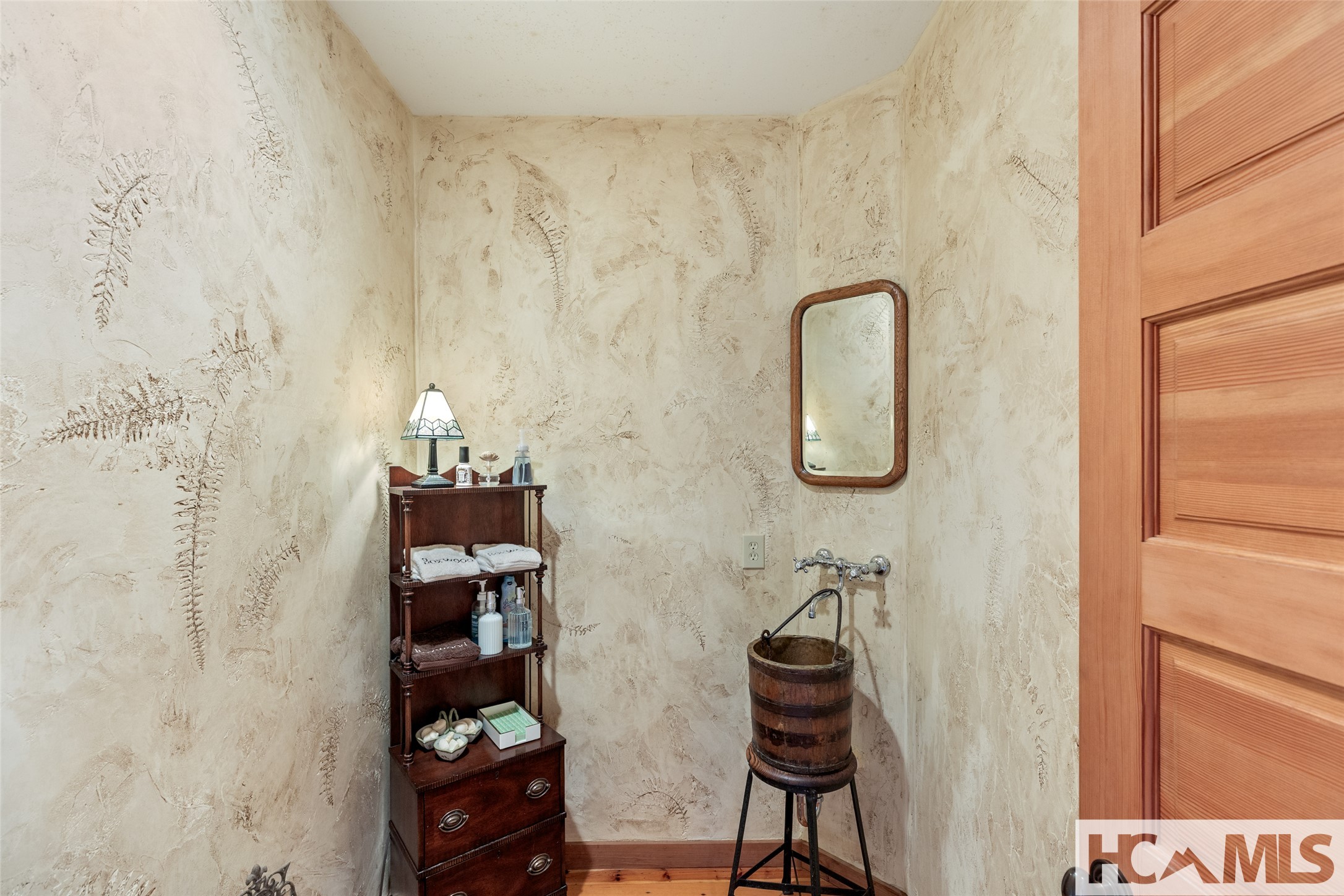 346 Hummingbird Lane