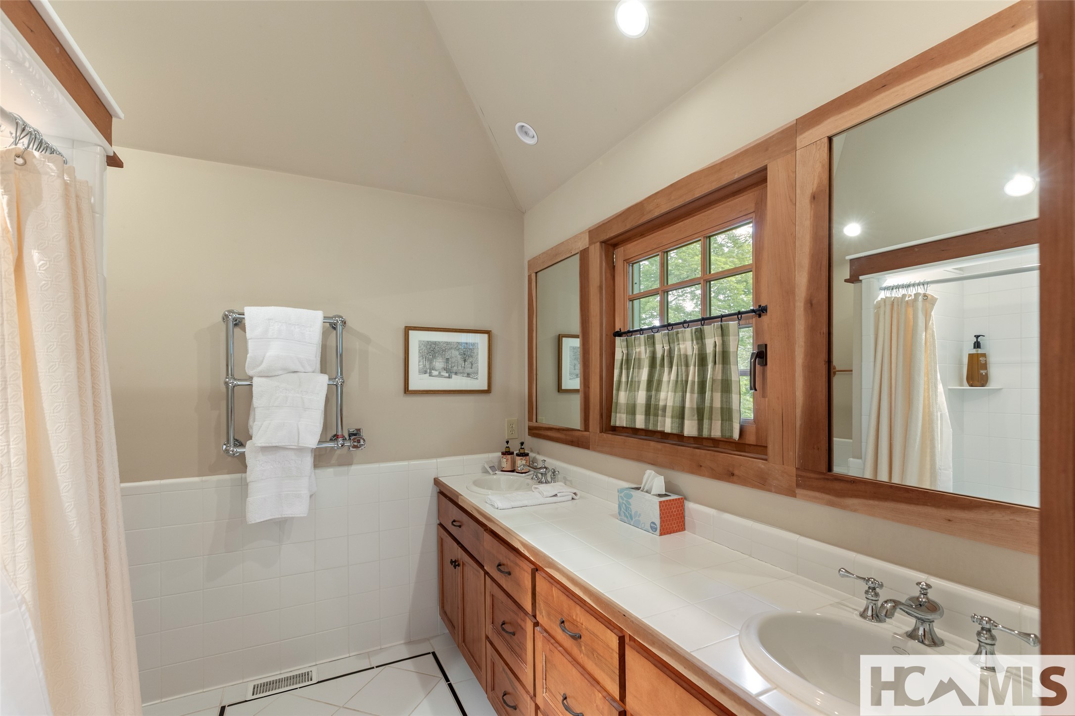 346 Hummingbird Lane