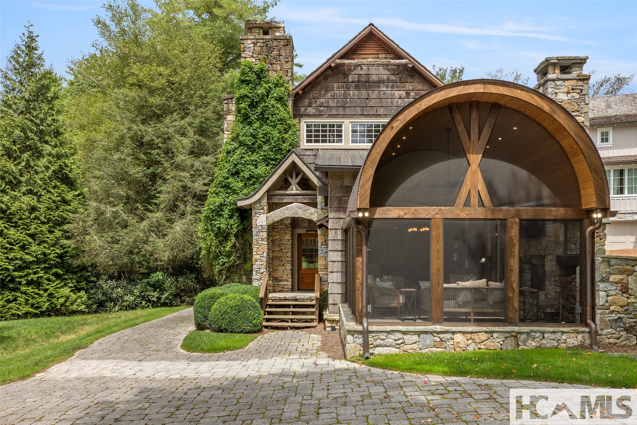 346 Hummingbird Lane