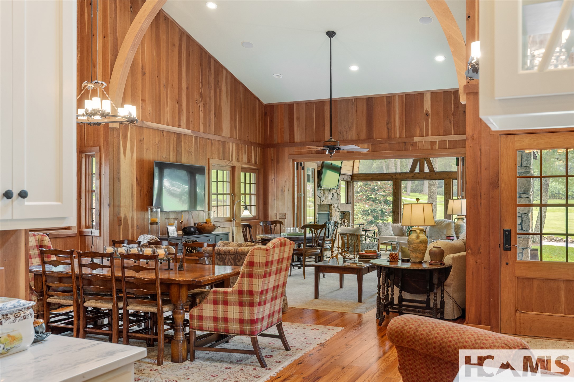 346 Hummingbird Lane