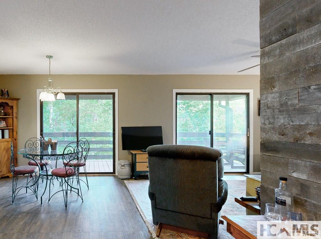 353 Vistawilla Drive