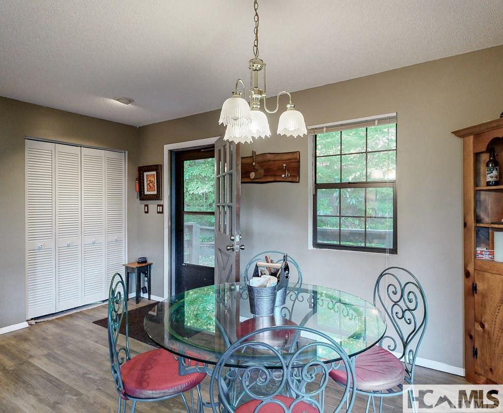 353 Vistawilla Drive